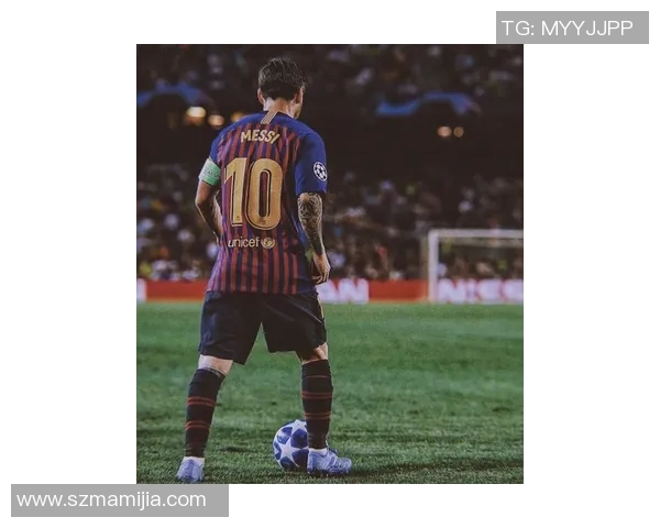 男生背影头像展现足球明星风采与青春活力的完美结合 男生背影头像展现足球明星风采与青春活力的完美结合