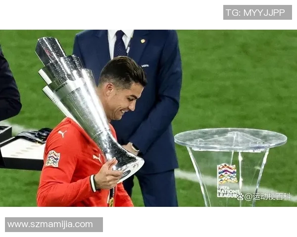 从绿茵场到音乐舞台足球明星的华丽转身与新生涯探索