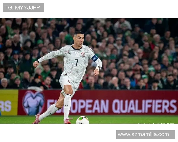 娱乐圈与足球明星的跨界合作揭秘明星们如何在绿茵场上展现魅力与才华